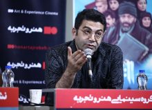 فرزاد حسنی: افرادی مثل من با چالش روبرو هستند